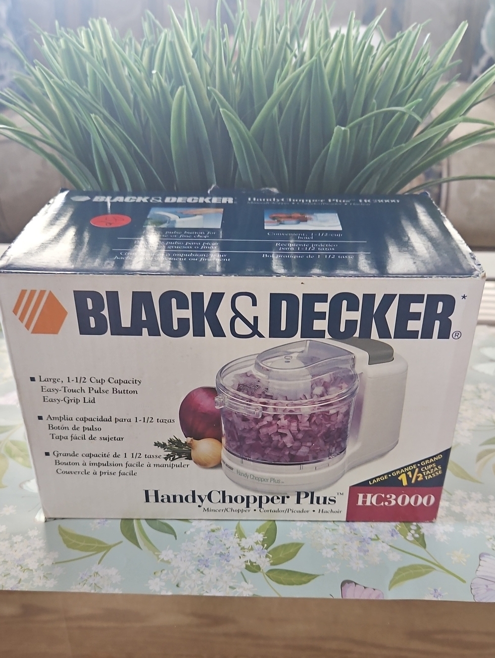 Black & Decker White and Clear HandyChopper Plus HC3000 Food Chopper